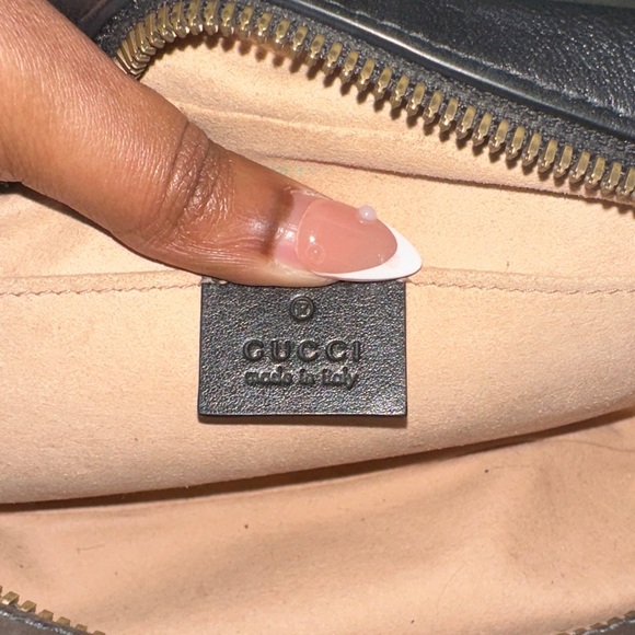 Gucci Black Chevron Crossbody Bag with Gold Logo - Picture 3 of 16